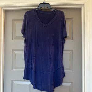 Latched Mama Women's V-Neck Layered Tee - Navy Blue